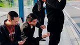 我口袋又没东西你碰我干嘛