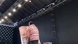 鄙人有幸看到22世纪，大型时装秀现场，引领潮流！