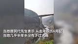乌江部分河段久旱干涸河床裸露，游客成批而至拍照打卡摸螺