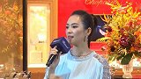 章子怡首晒儿子正面照，脸型嘴巴超像爸爸汪峰，一家五口温馨同框