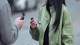 记者采访东北女孩，绝情被套路，真尴尬