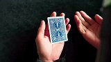 最酷的纸牌撩妹魔术，你发现是什么原理了吗