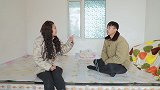 小伙欠钱不还美女上门要账
