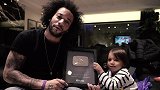 人气旺！马塞洛和儿子共享YouTube礼物 家中温馨嬉戏羡煞路人