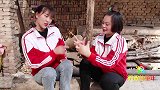 短剧：妈妈给姐妹俩买了大西瓜，姐妹俩好久没吃过西瓜了！真好吃