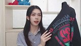 宽松的男友风T恤怎么穿？跟着时尚博主学，教你轻松提升时尚感！
