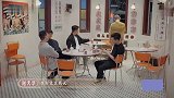陈小春真是把山鸡哥刻骨子里，去哪都叼着牙签，拽到不行