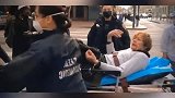 《连老人都会功夫》《有内鬼终止交易，兄弟们快跑》