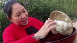胖妹做酱油炒饭，配上自家酸豆角，香气四溢！