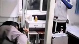 舍友要离校实习，给他准备了送别仪式，希望他一路走好！