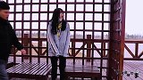 美女去相亲，不料相亲对象是自己公司老板，俩人对话笑到停不下来