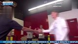 西甲-1718赛季-穆帅通道口静候皇马全队 与球员拥抱寒暄破不合传闻-专题