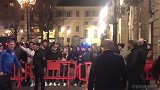 国家德比一触即发！国米抵达都灵 球迷深夜等候狂喊孔蒂卢卡库