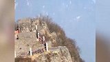 四川峨眉山山林间发现两具遗骸 警方：系自缢身亡