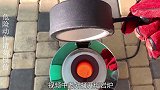 老外将熔岩倒在苹果11Pro Max上，场面吓人，网友：倒吸