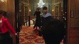 这才是正宗的防弹衣，你看这质量多好