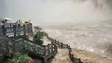黄果树瀑布因为连日暴雨，好像变成黄河了，这一幕太壮观了快来看
