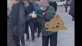 相扶相持，相伴一生，老一辈的爱情，陪伴是最大的幸福
