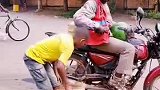 非洲爱护摩托车