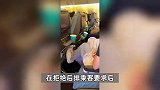 女子因调整座椅遭后排辱骂，国泰航空：将拒绝2名辱骂者乘其航班