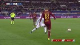 第53分钟罗马球员克鲁伊维特射门