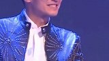 谢霆锋 王菲 二十年后世纪同台 谢霆锋台下看着她满眼带笑 复合七周年的他们眼中只有彼此