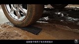 冬天汽车打滑怎么办？放块创意小垫子，1秒钟就能脱困