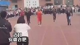高校举办教职工接力赛，校长从落后跑到冠军