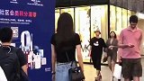 街头偶遇身材气质完美的小姐姐！