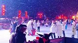 初雪要和你喜欢的人一起分享，雪乡版的圣诞节。