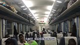 印度小伙到中国，高铁上买了份盒饭，打开后直呼：这不可能！