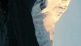 珠穆朗玛峰的日照金山手机随拍