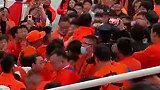 王钰栋进球后个别泰山球迷为他鼓掌 引发众多泰山球迷不满
