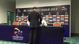 亚冠-17赛季-赢球后兴致大好 博阿斯提前抵达发布厅坐等翻译-专题