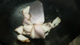 腊肉跟这菜天生一对，我家10顿有7顿是这样做，味道香了