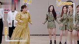 贾玲跟硬糖少女斗舞超猛，凭身材优势，硬挤走希林娜依·高！