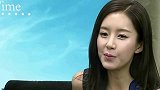 张子萱携女儿温馨逛游乐园 赞女儿安安为小棉袄