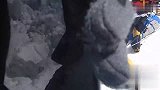 冰雪世界里皮划艇徜徉 治愈系单车速降如诗画
