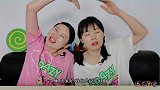 干透的西瓜解压泥，没想到闺蜜还玩嗨啦，化身无敌破坏王疯狂输出