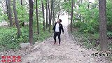 柯基和村花跳抖腿舞，结果二大爷竟误会两人触电，结局太逗了