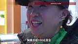 六旬老人戴超100克黄金现身珠宝城询价，坚持买黄金已达34年，几乎“有钱就买”