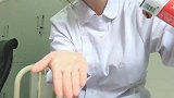 护士姑娘太搞笑了，这段子模仿的太像了，当护士真是可惜了！