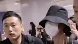 哥！你快来洗手间找我！