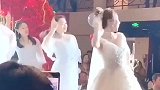 不怕新娘没才艺，就怕新娘跳不停，看新娘跳舞已经饿得不行了