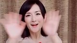 谢娜被巴掌扇出眼泪，谁注意旁边魏大勋的反应，网友：这也太飘了