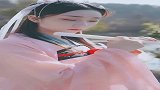 好唯美的古风画面，就是姑娘身边还缺一位公子