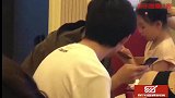 剧组杀青宴，有人找肖战敬酒，肖战感情深一口闷