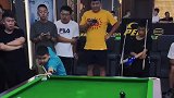 年仅9岁的台球职业选手，潇洒写意三杆清台惊呆众人