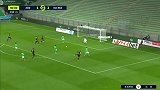 下半场补时第1分钟尼斯球员恩多耶射门 - 打偏