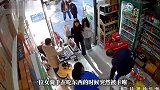 女骑手吃东西卡喉跑进店内求助，男子紧急一招几秒救回一命